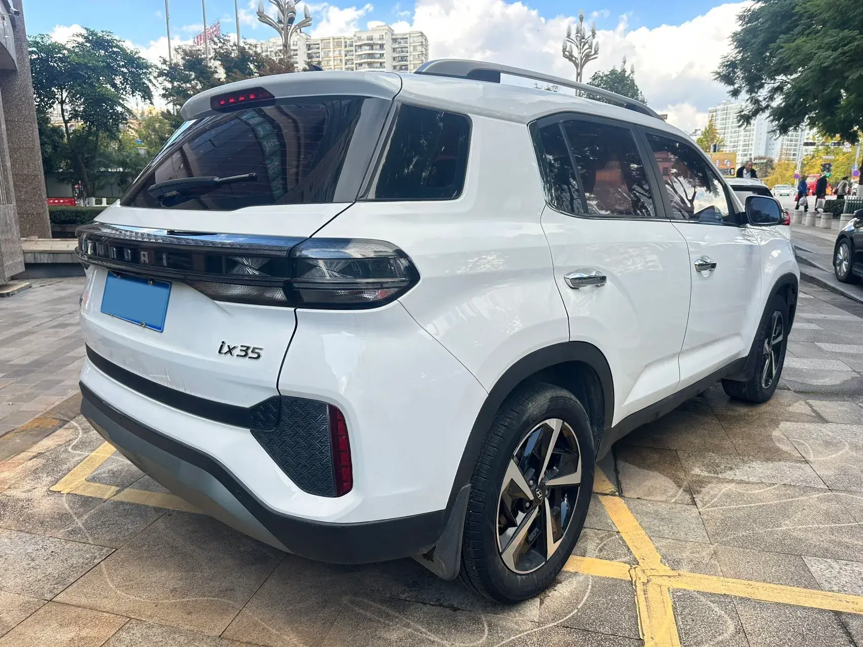 2021 HYUNDAI IX35 thumbnail 4