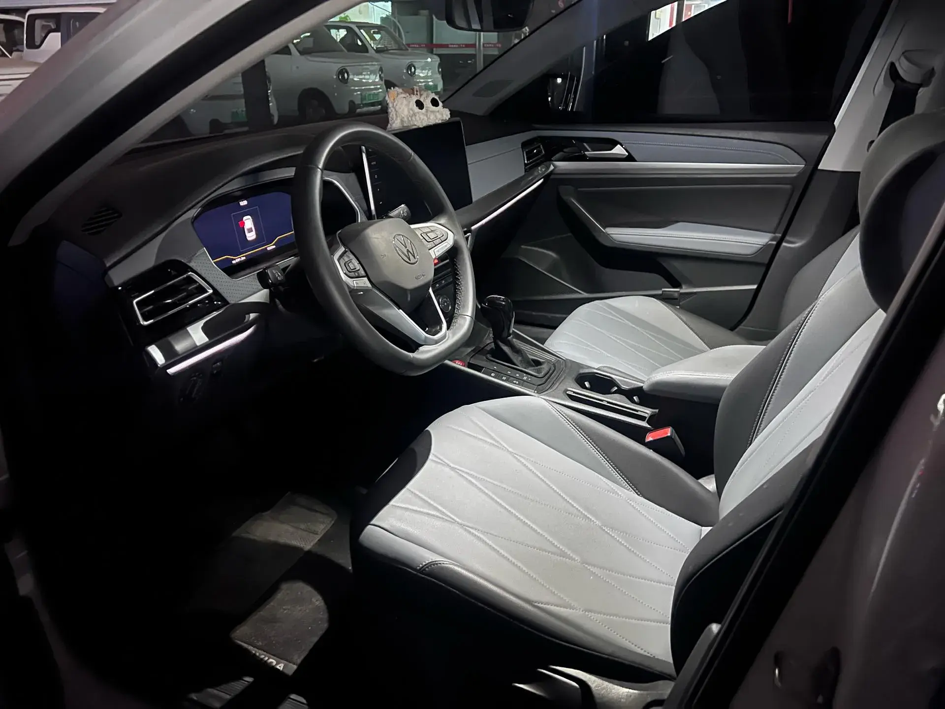 2024 VOLKSWAGEN LAVIDA thumbnail 2