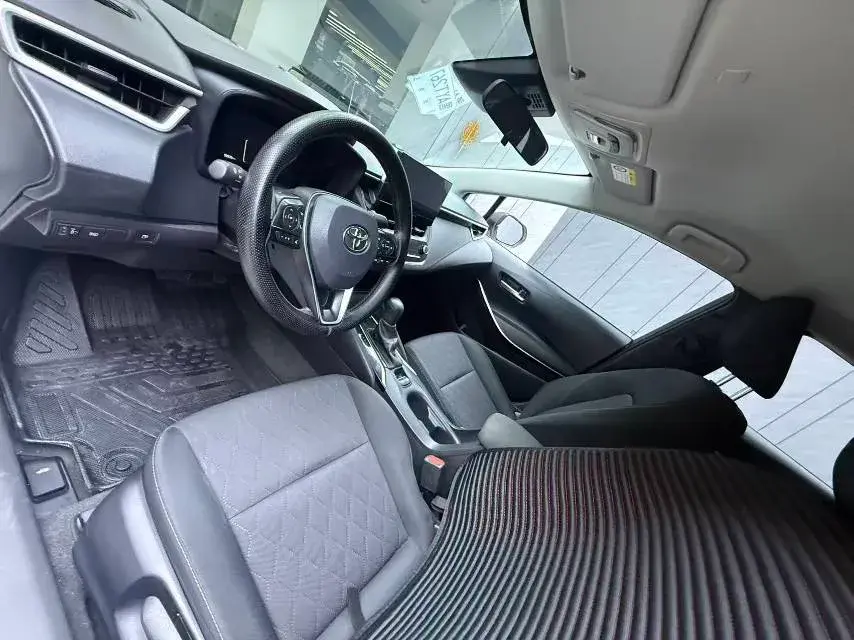 2023 TOYOTA COROLLA thumbnail 4