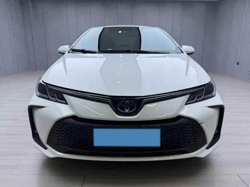 2023 TOYOTA COROLLA thumbnail 2