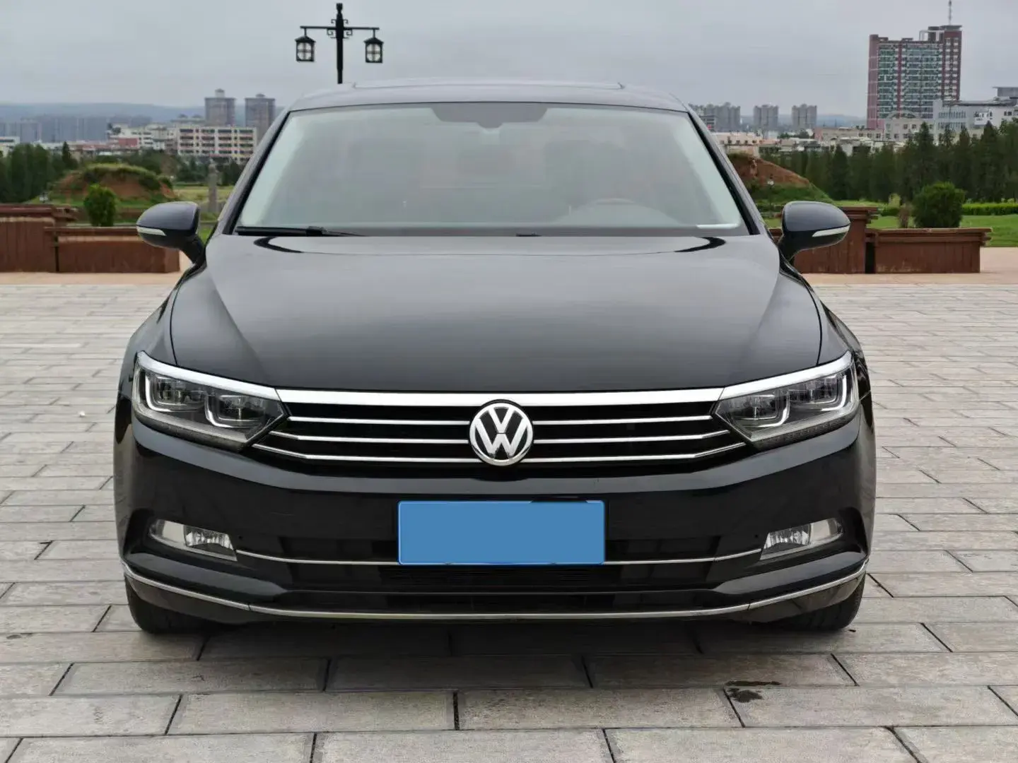 2018 VOLKSWAGEN MAGOTAN thumbnail 3