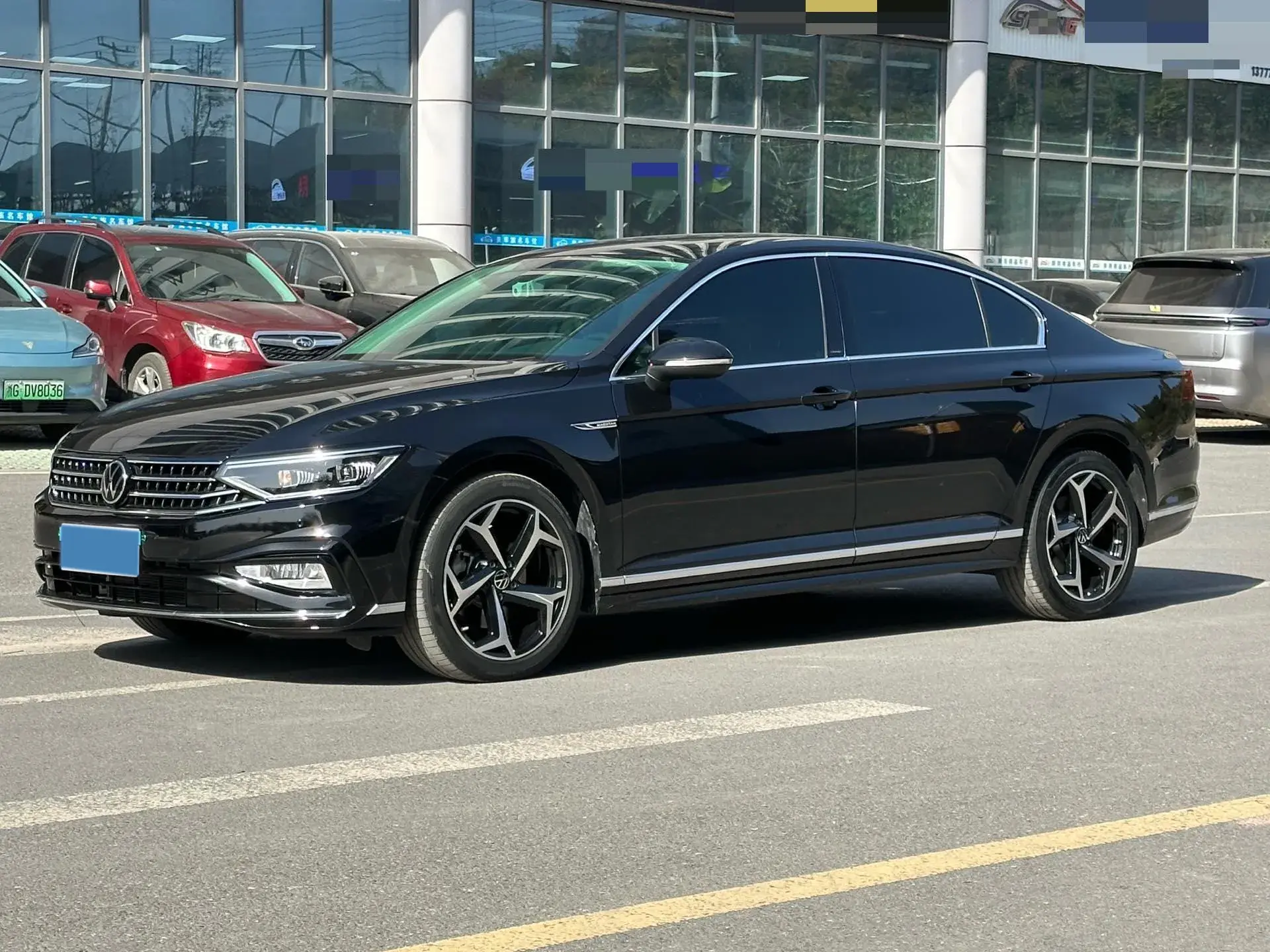 2024 VOLKSWAGEN MAGOTAN view 1