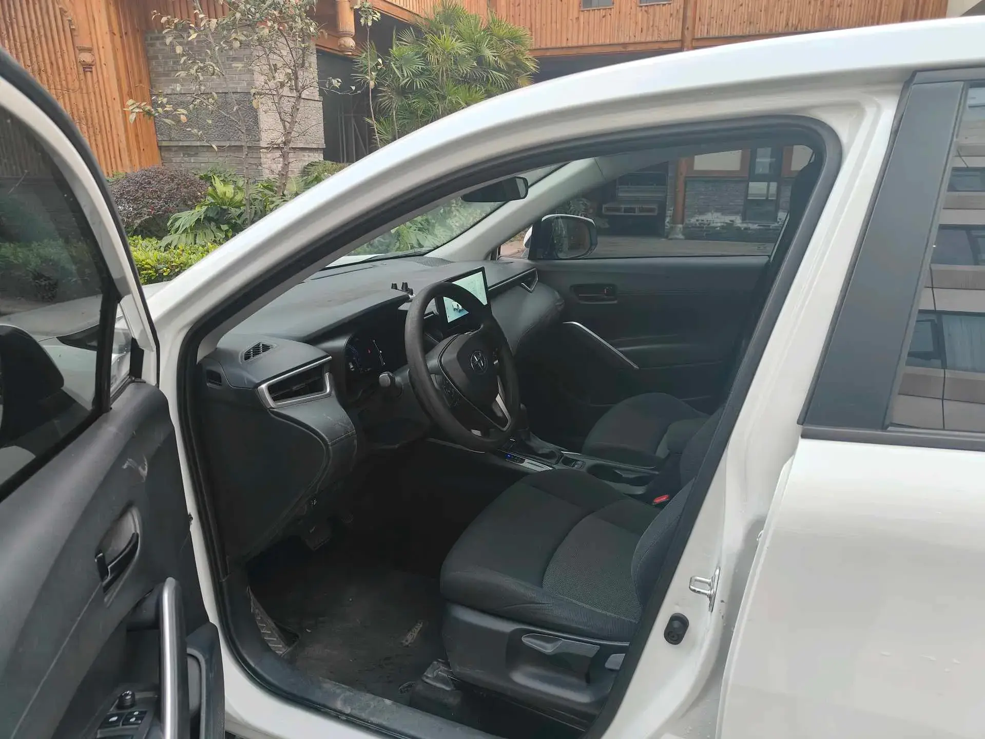 2023 TOYOTA FRONTLANDER thumbnail 4