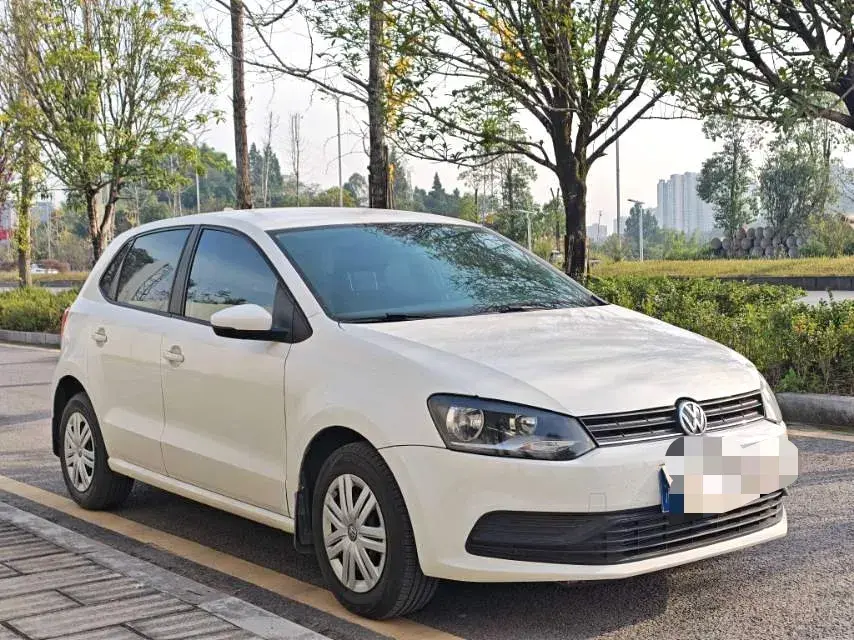 2016 VOLKSWAGEN POLO thumbnail 3