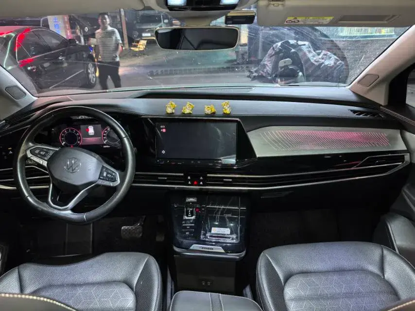 2021 VOLKSWAGEN TALAGON thumbnail 4