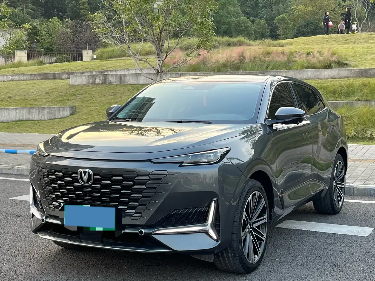 2022 ChangAn UNI-K iDD 1.5T 170HP L4 6TCT PHEV 30.74KWH