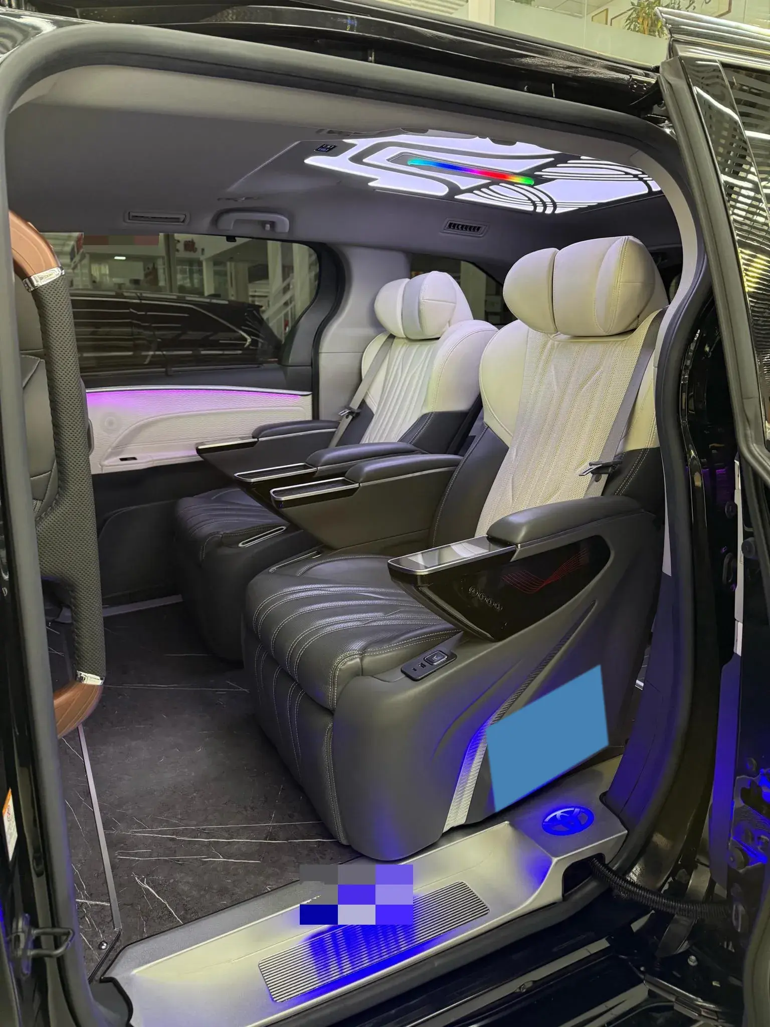 2023 TOYOTA SIENNA thumbnail 4