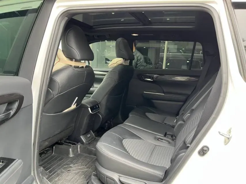 2022 Toyota Crown Kluger 2.5L 192HP L4 E-CVT Hybrid,autocango,china used car exporter,china ev exporter,chinese used car exporter,chinese used ev exporter