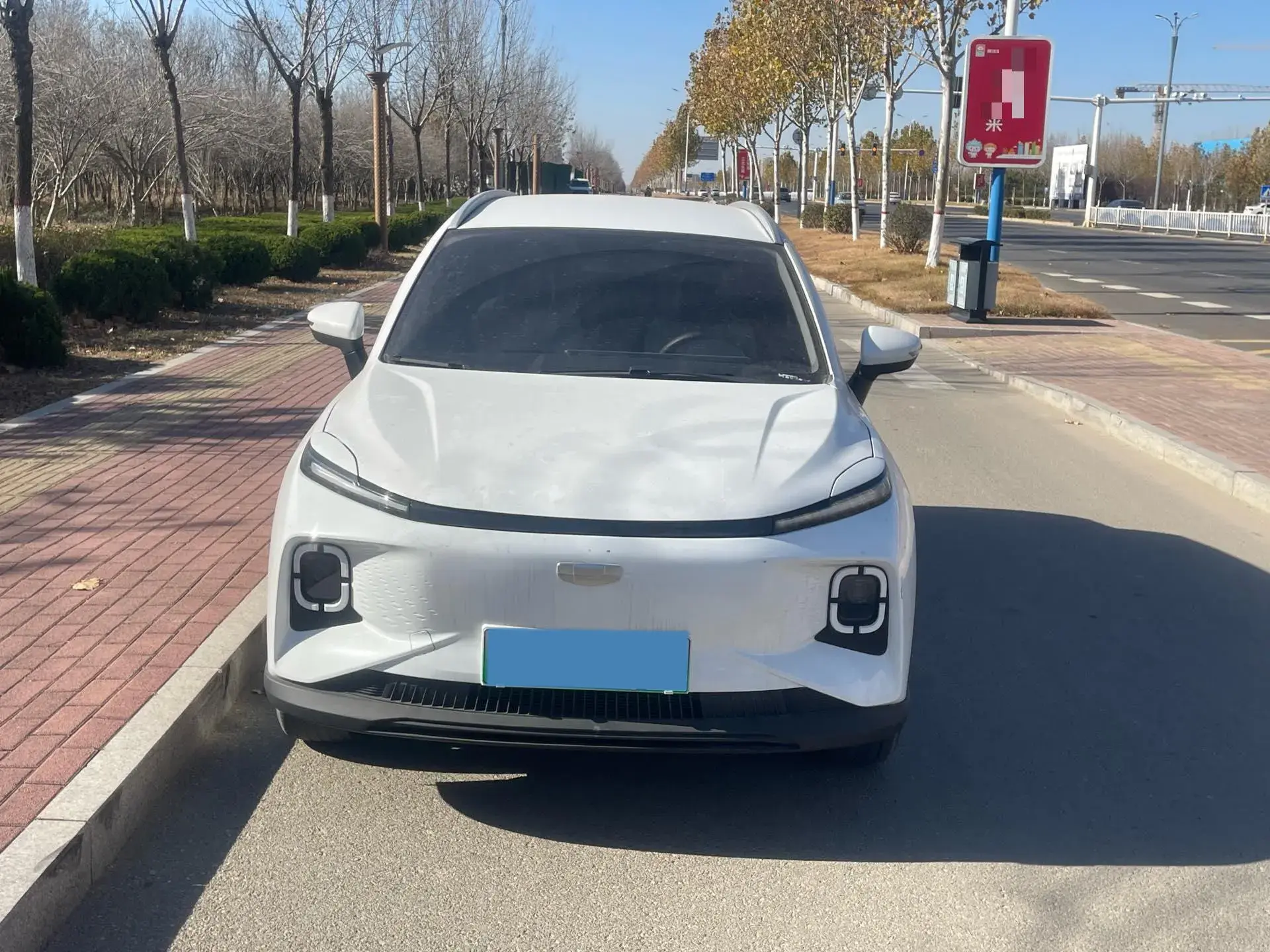 2024 GEOMETRY E thumbnail 2