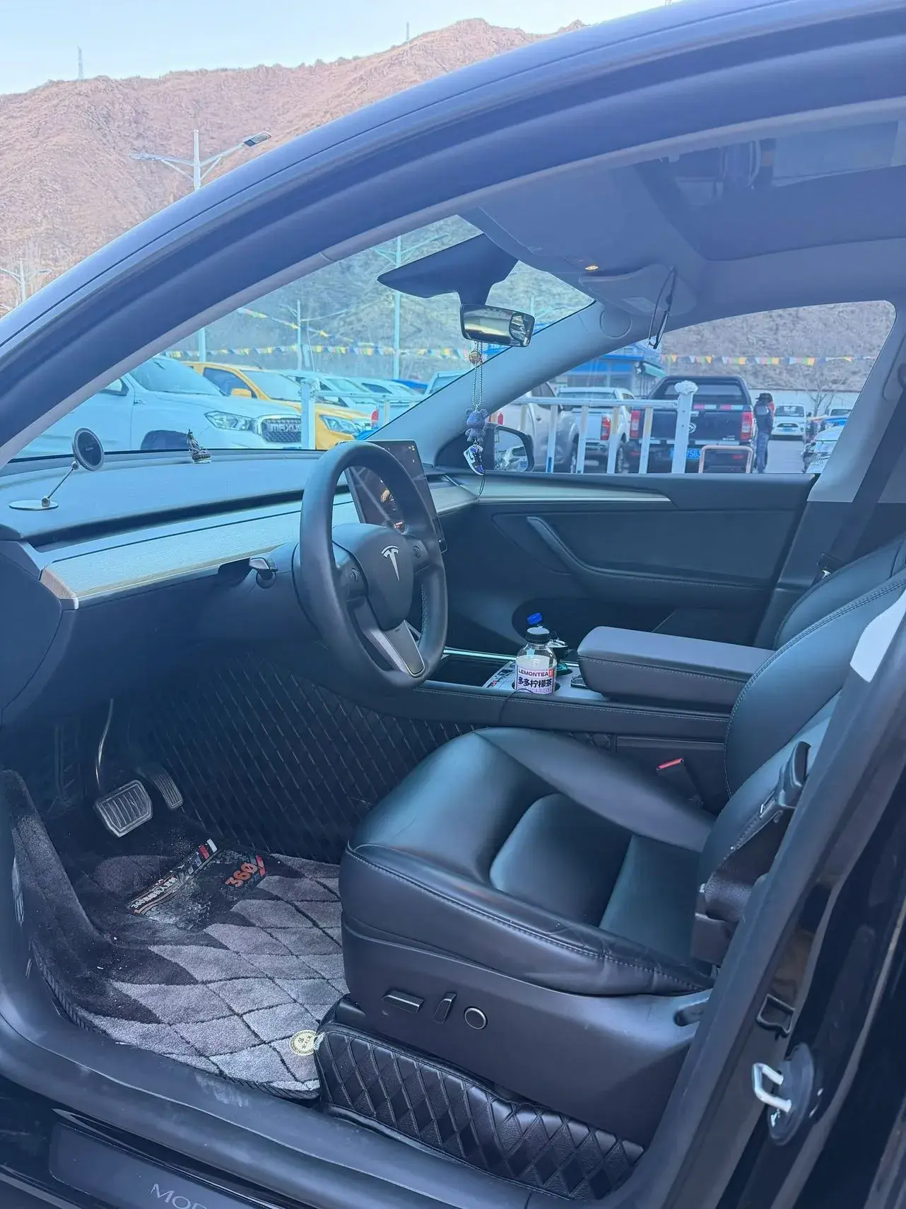 2022 TESLA MODEL thumbnail 4