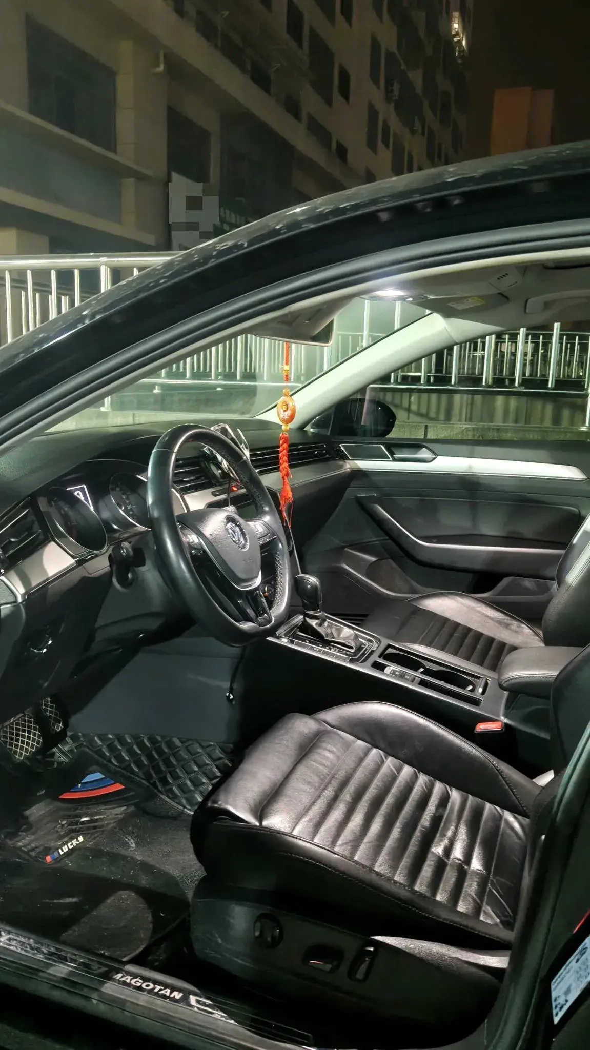 2018 VOLKSWAGEN MAGOTAN thumbnail 2