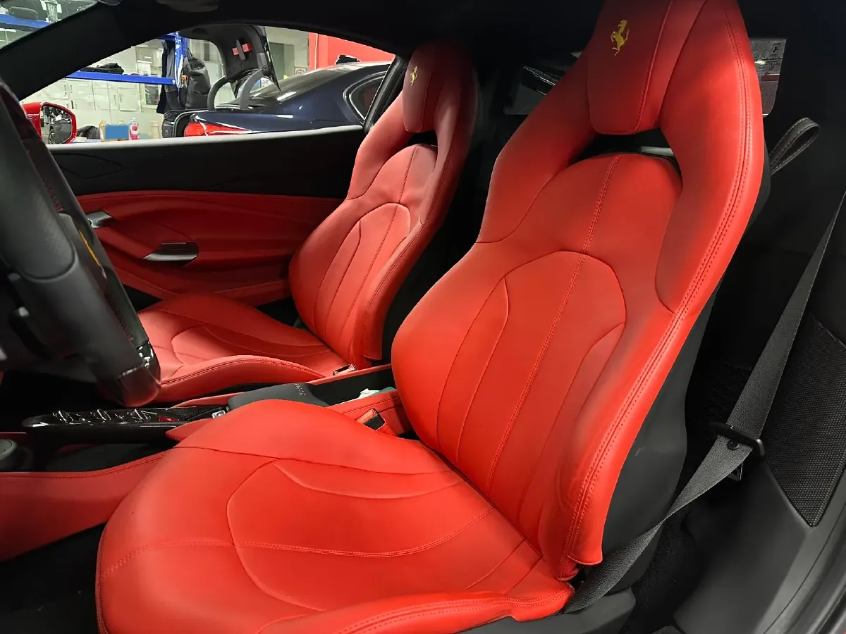 2019 Ferrari F8 3.9T 720HP V8 7DCT,autocango,china used car exporter,china ev exporter,chinese used car exporter,chinese used ev exporter