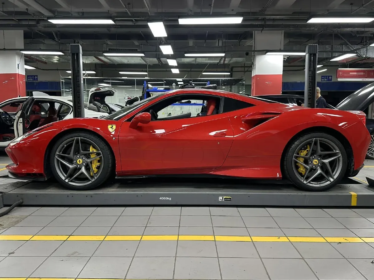 2019 Ferrari F8 3.9T 720HP V8 7DCT,autocango,china used car exporter,china ev exporter,chinese used car exporter,chinese used ev exporter