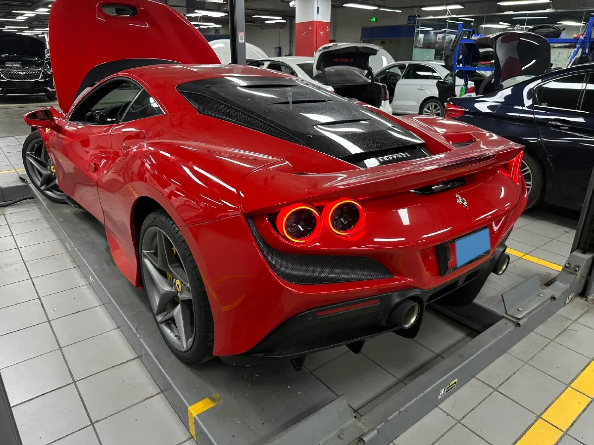 2019 Ferrari F8 3.9T 720HP V8 7DCT,autocango,china used car exporter,china ev exporter,chinese used car exporter,chinese used ev exporter