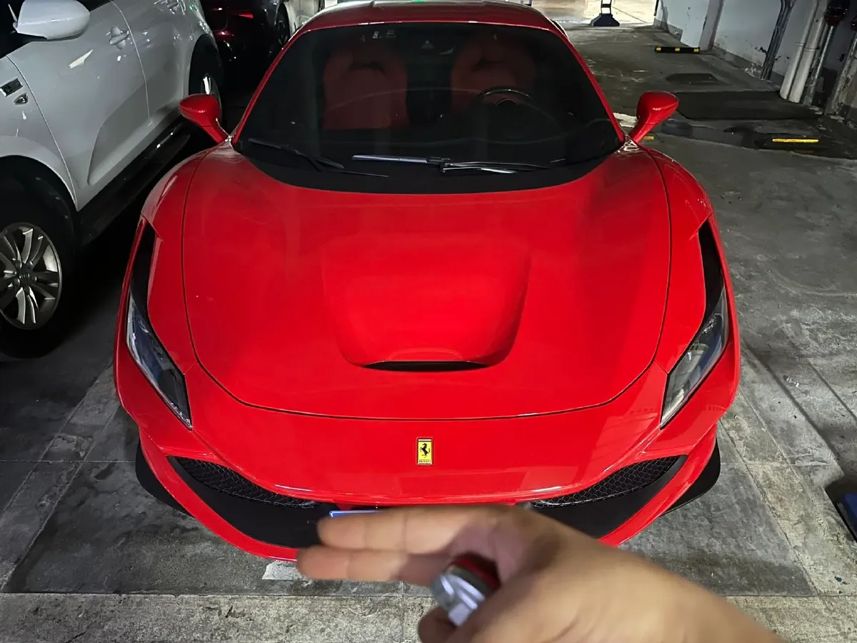 2019 Ferrari F8 3.9T 720HP V8 7DCT,autocango,china used car exporter,china ev exporter,chinese used car exporter,chinese used ev exporter