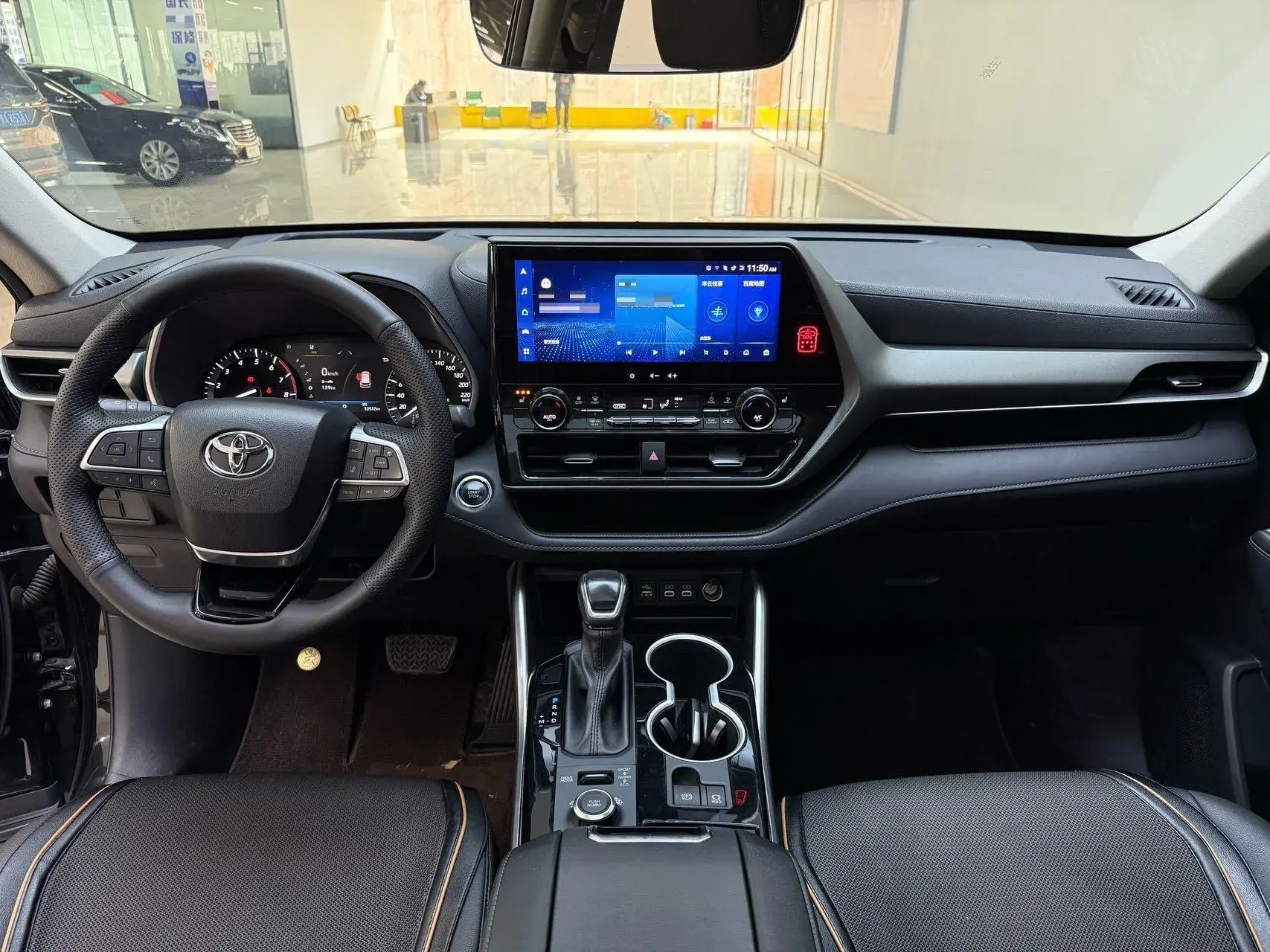 2022 TOYOTA HIGHLANDER thumbnail 3