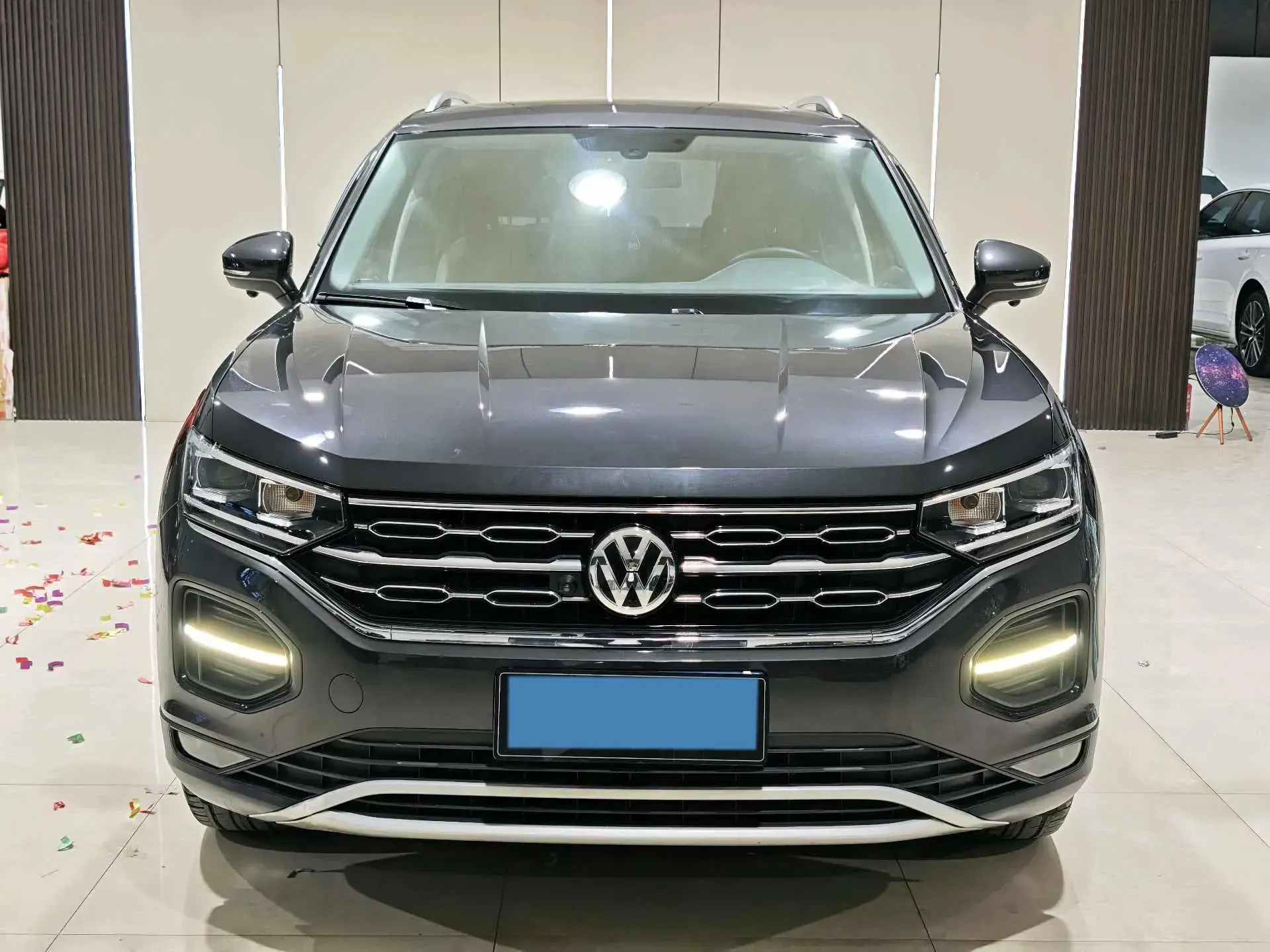 2019 VOLKSWAGEN TAYRON thumbnail 2