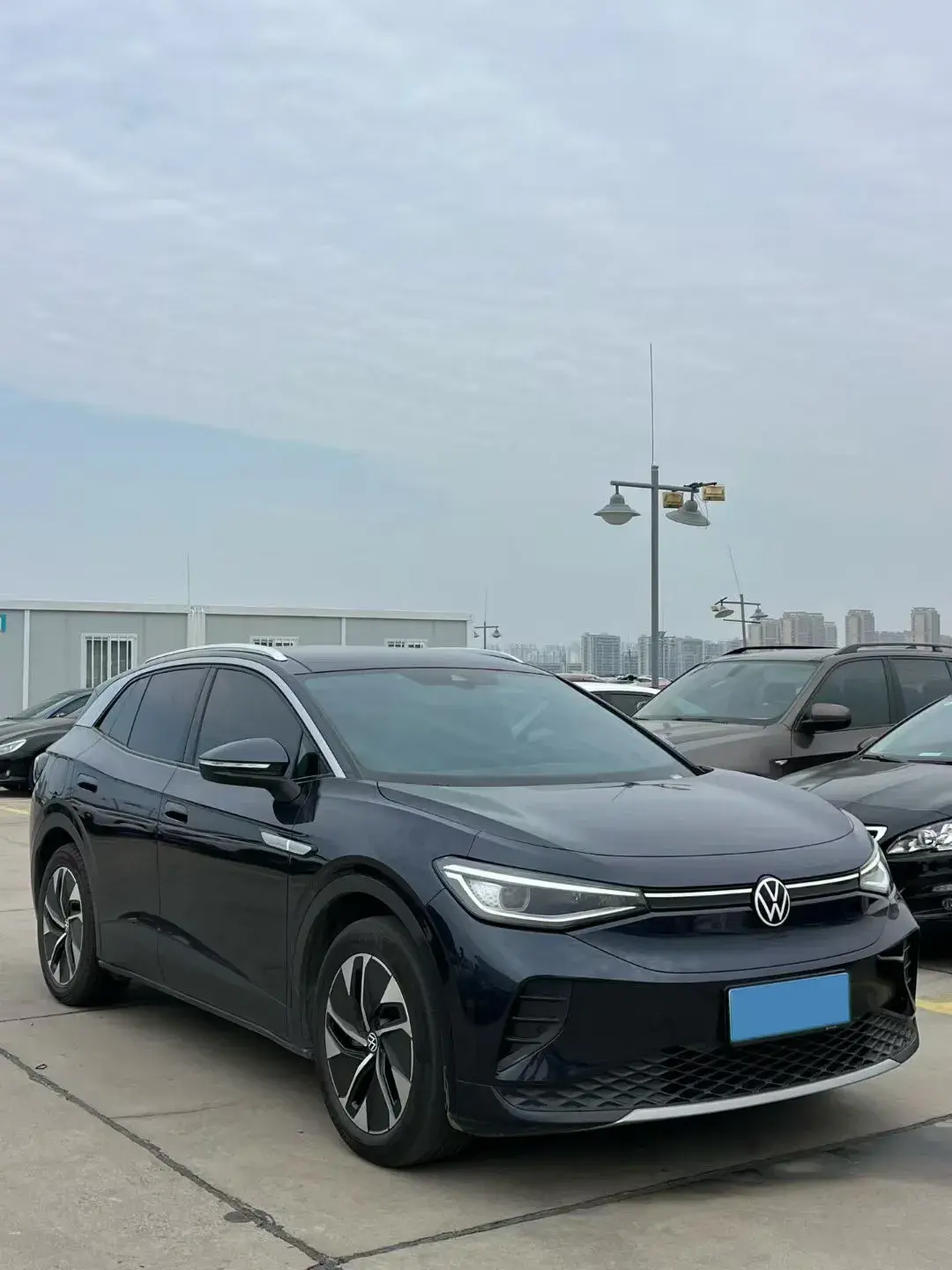 2024 VOLKSWAGEN ID.4 thumbnail 2