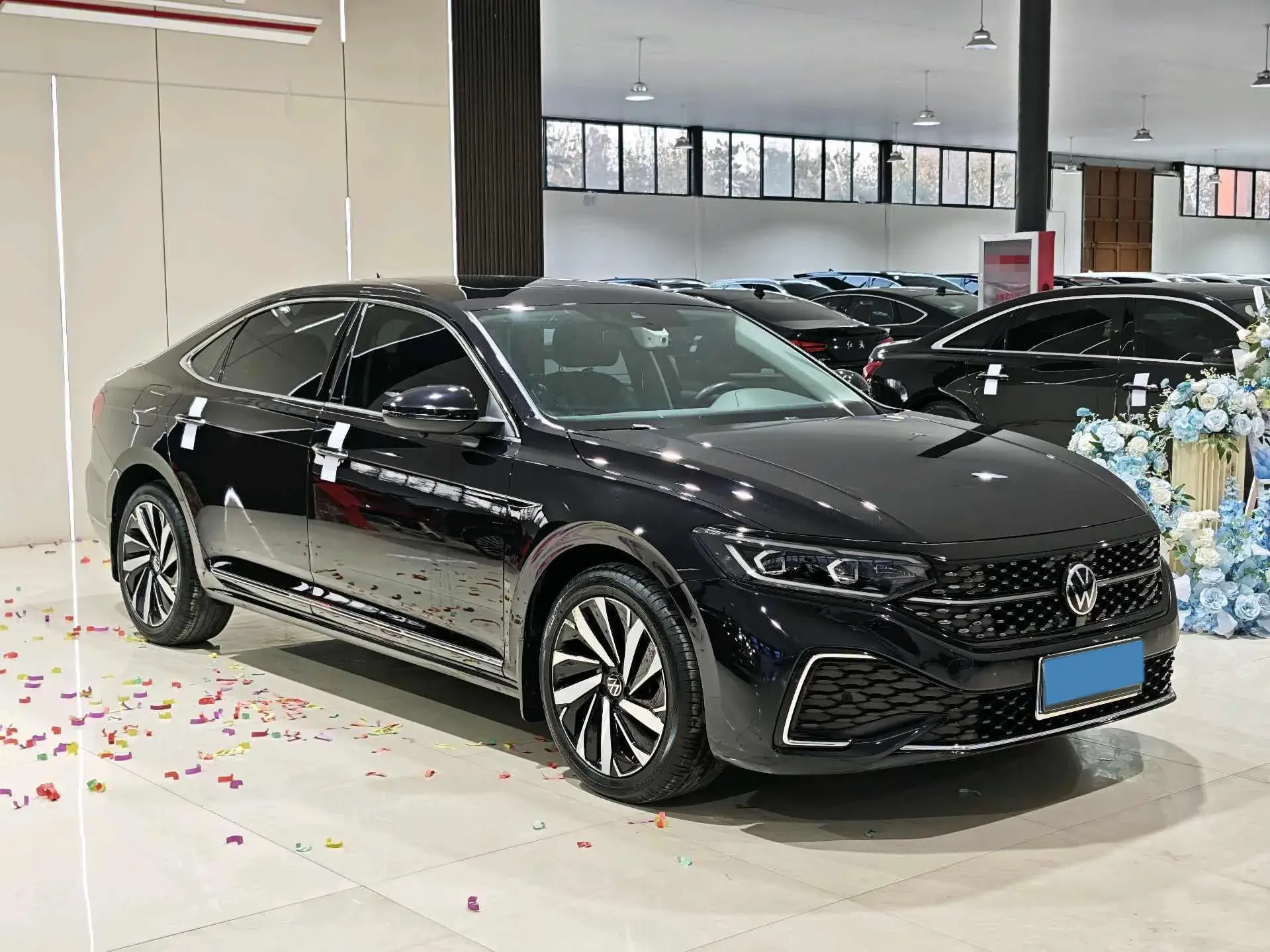 2022 VOLKSWAGEN PASSAT thumbnail 3