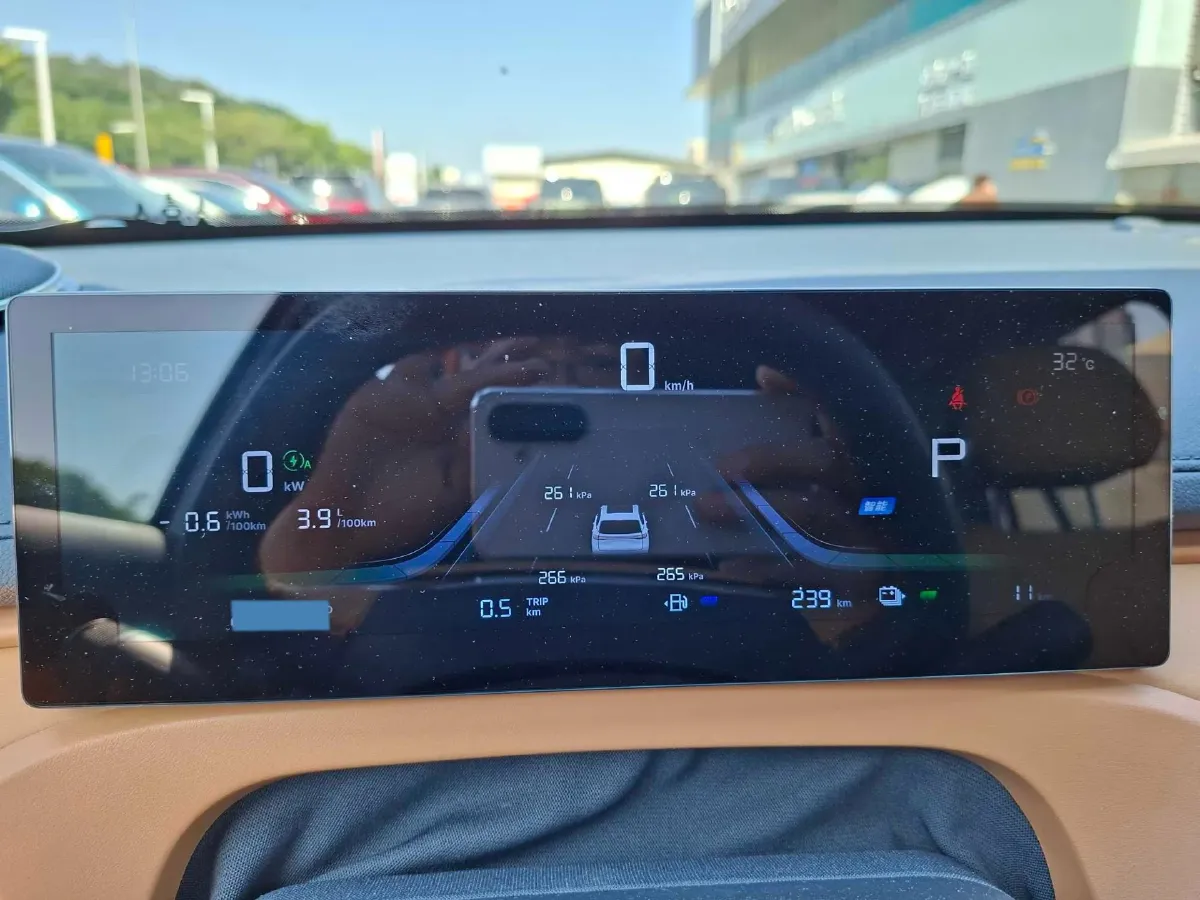 2025 Geely Galaxy Starship 7 1.5L 112HP L4 1DHT PHEV 19.09KWH,autocango,china used car exporter,china ev exporter,chinese used car exporter,chinese used ev exporter