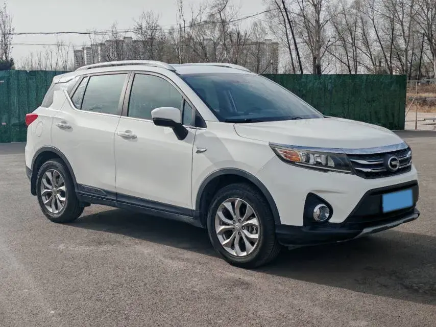 2017 GAC TRUMPCHI thumbnail 3