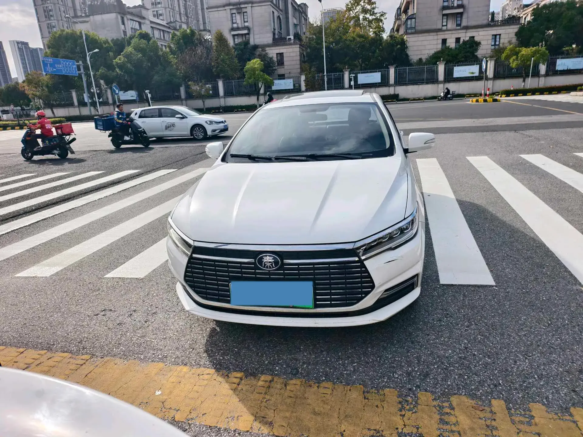 2021 BYD QIN thumbnail 2