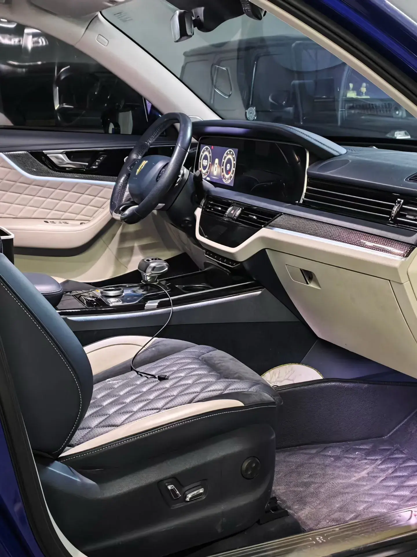 2019 HONGQI HS5 thumbnail 4