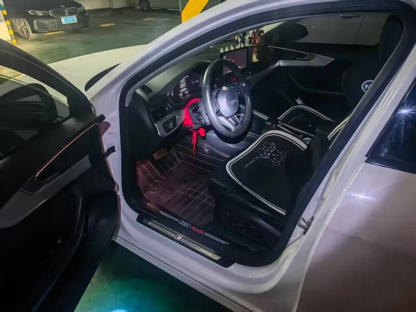 2020 Audi A4L 2.0T 190HP L4 7DCT,autocango,china used car exporter,china ev exporter,chinese used car exporter,chinese used ev exporter