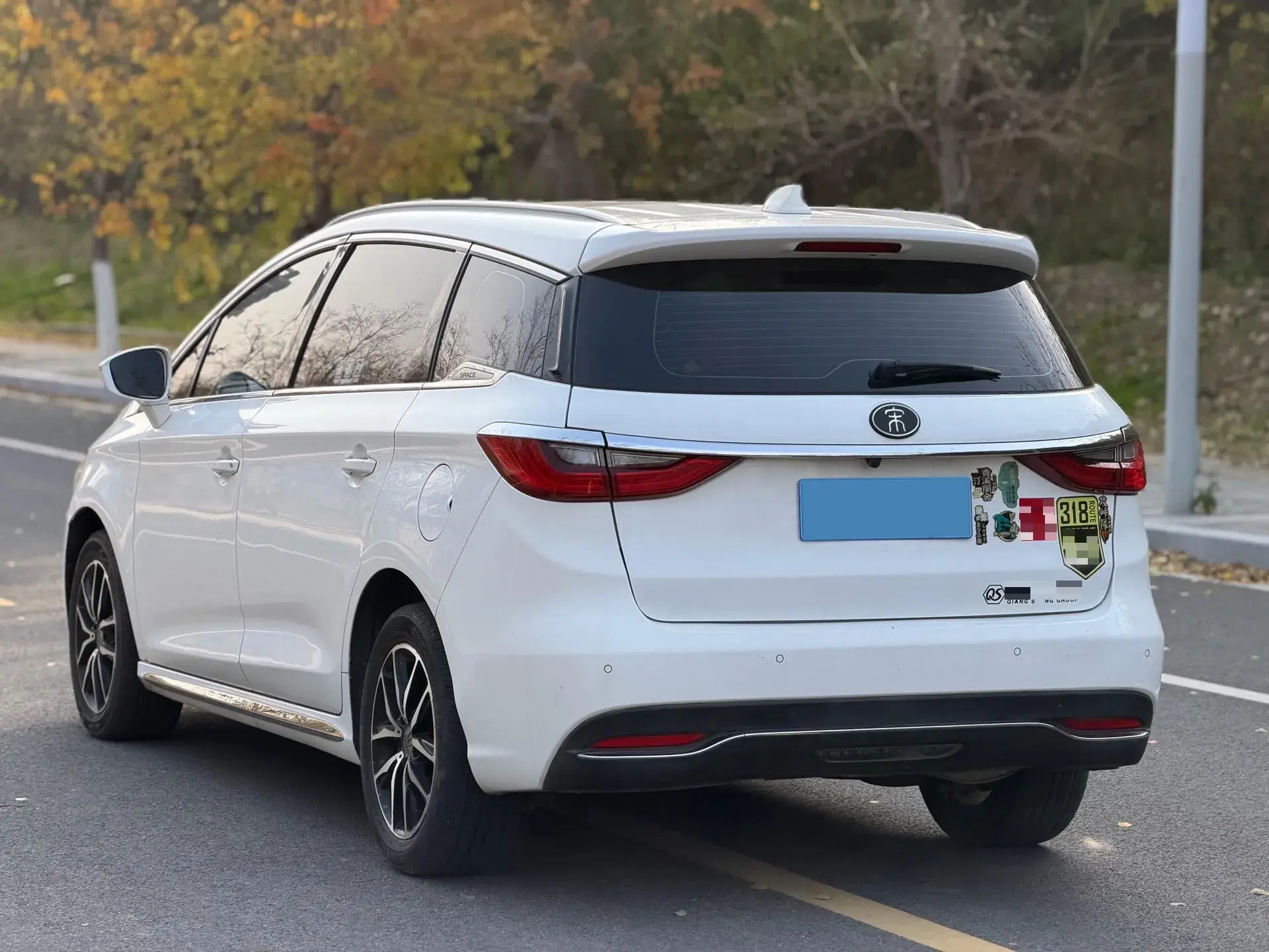 2018 BYD SONG thumbnail 2