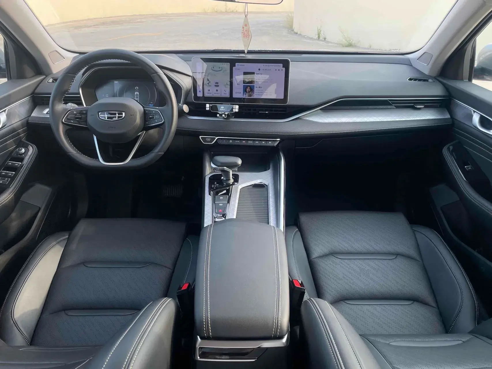 2023 GEELY PREFACE thumbnail 4