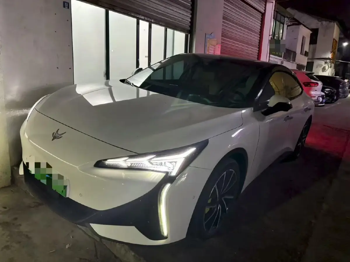 2024 ARCFOX αS5 BEV 79.2KWH