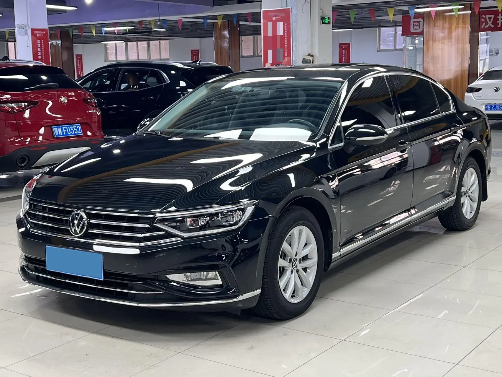 2020 VOLKSWAGEN MAGOTAN view 1