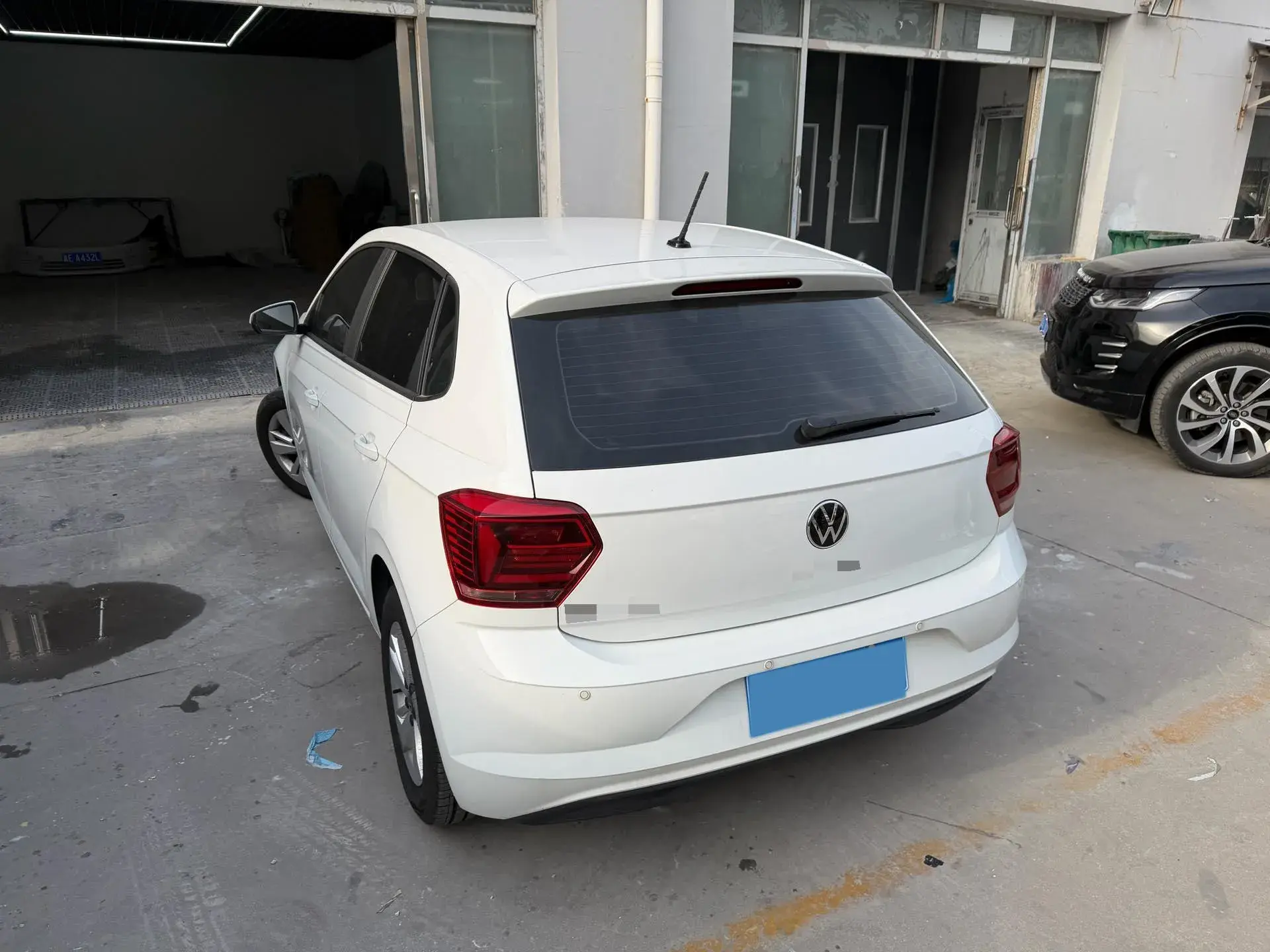 2023 VOLKSWAGEN POLO thumbnail 2