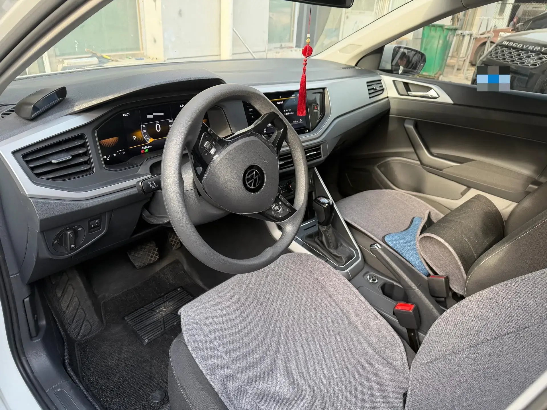 2023 VOLKSWAGEN POLO thumbnail 3