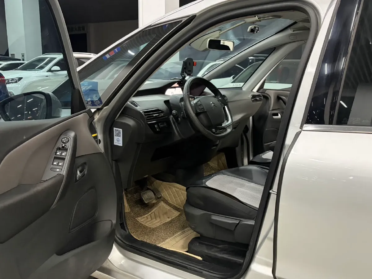 2015 Citroen C4 Picasso 1.6T 165HP L4 6AT,autocango,china used car exporter,china ev exporter,chinese used car exporter,chinese used ev exporter