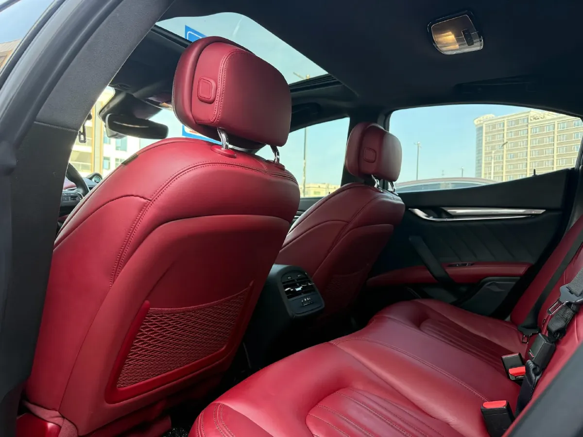 2020 Maserati Ghibli 3.0T 350HP V6 8AT,autocango,china used car exporter,china ev exporter,chinese used car exporter,chinese used ev exporter