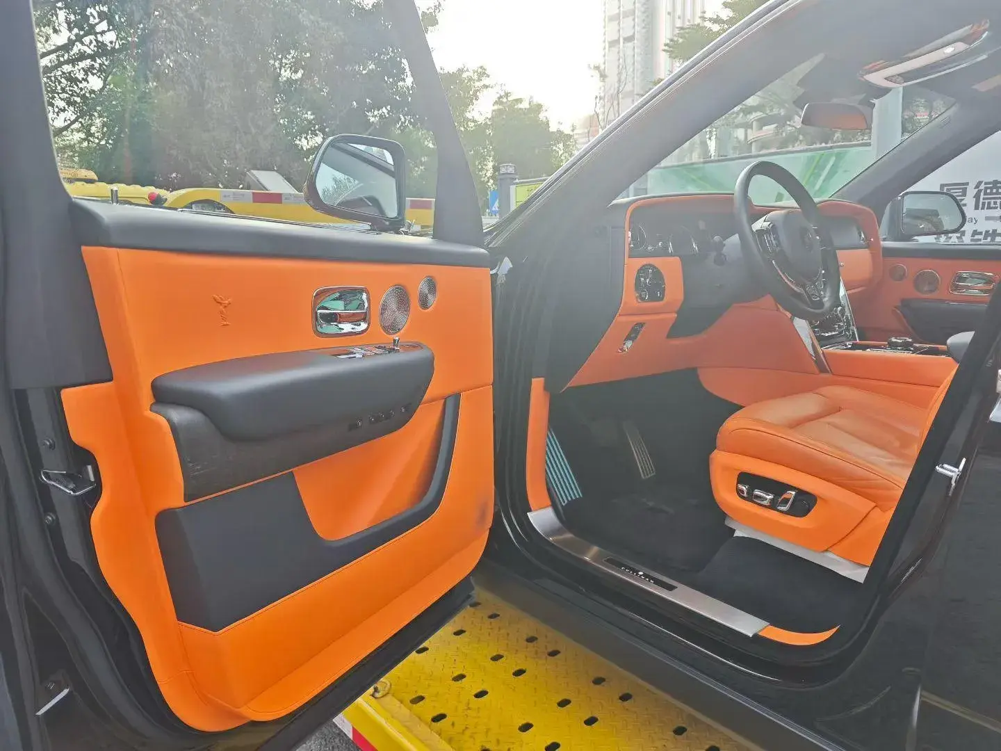 2018 ROLLS-ROYCE CULLINAN thumbnail 4