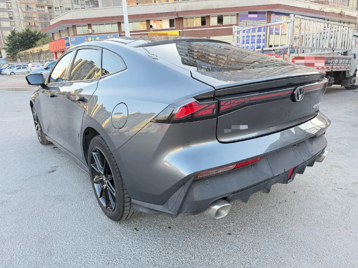 2023 ChangAn UNI-V 1.5T 188HP L4 7DCT,autocango,china used car exporter,china ev exporter,chinese used car exporter,chinese used ev exporter