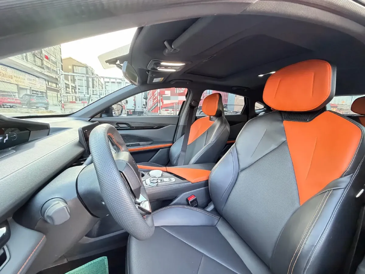 2023 ChangAn UNI-V 1.5T 188HP L4 7DCT,autocango,china used car exporter,china ev exporter,chinese used car exporter,chinese used ev exporter