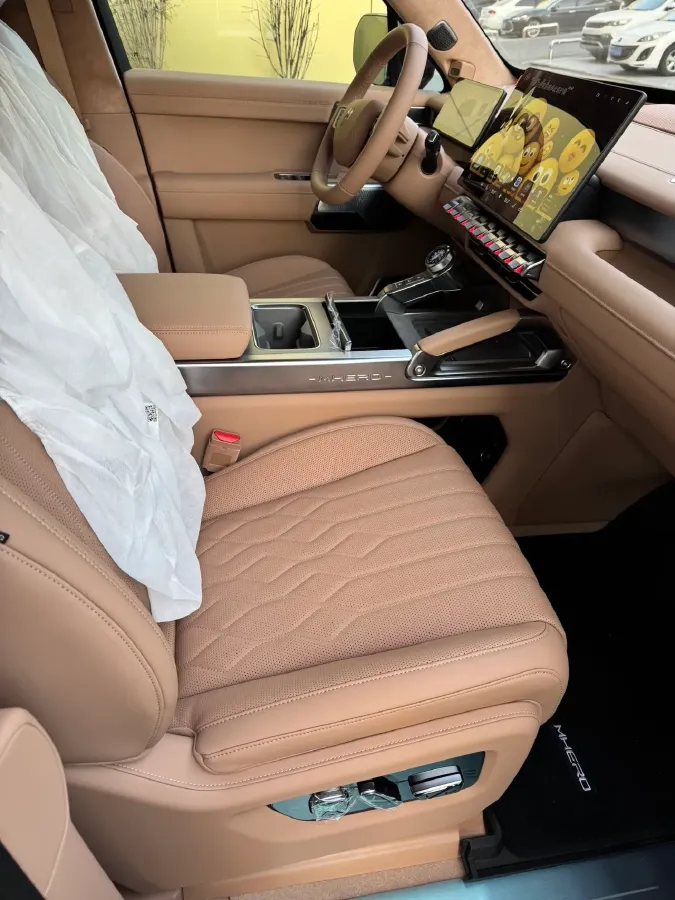 2025 M Hero WarriorM817 1.5T 197HP L4 2DHT PHEV,autocango,china used car exporter,china ev exporter,chinese used car exporter,chinese used ev exporter