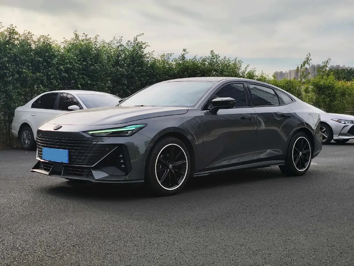 2023 ChangAn UNI-V 1.5T 188HP L4 7DCT