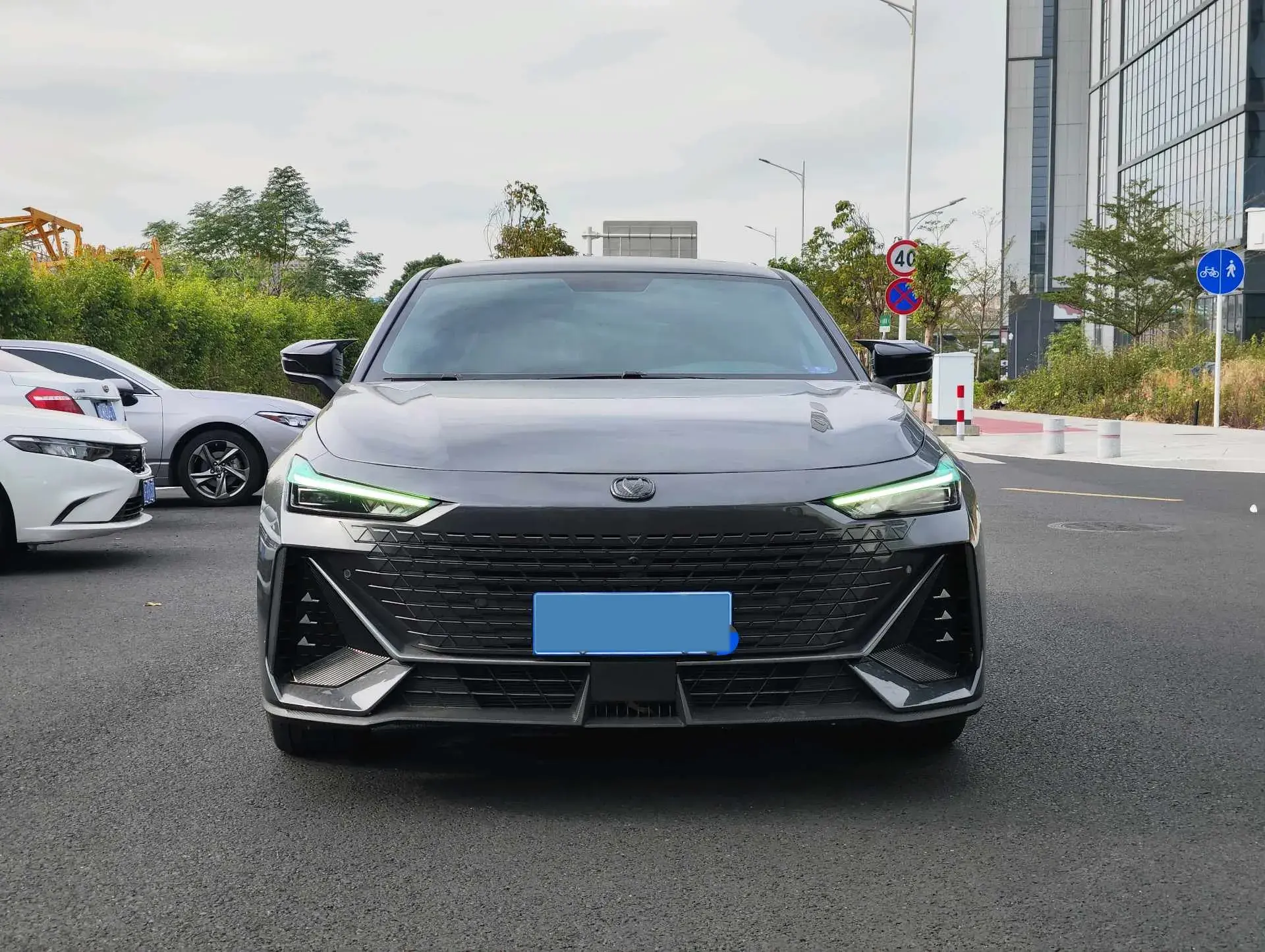 2023 CHANGAN UNI-V thumbnail 2