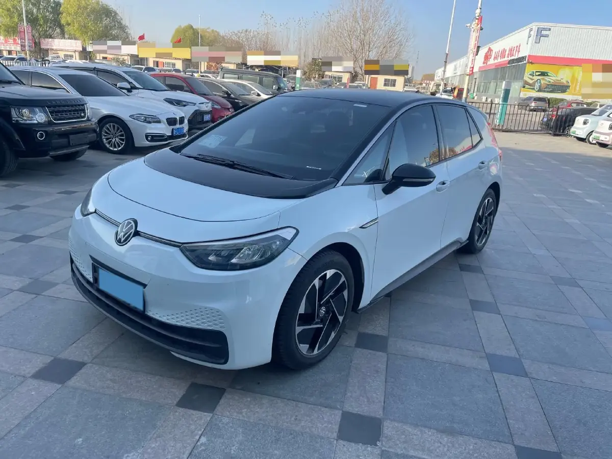 2023 Volkswagen ID.3 BEV 52.8KWH