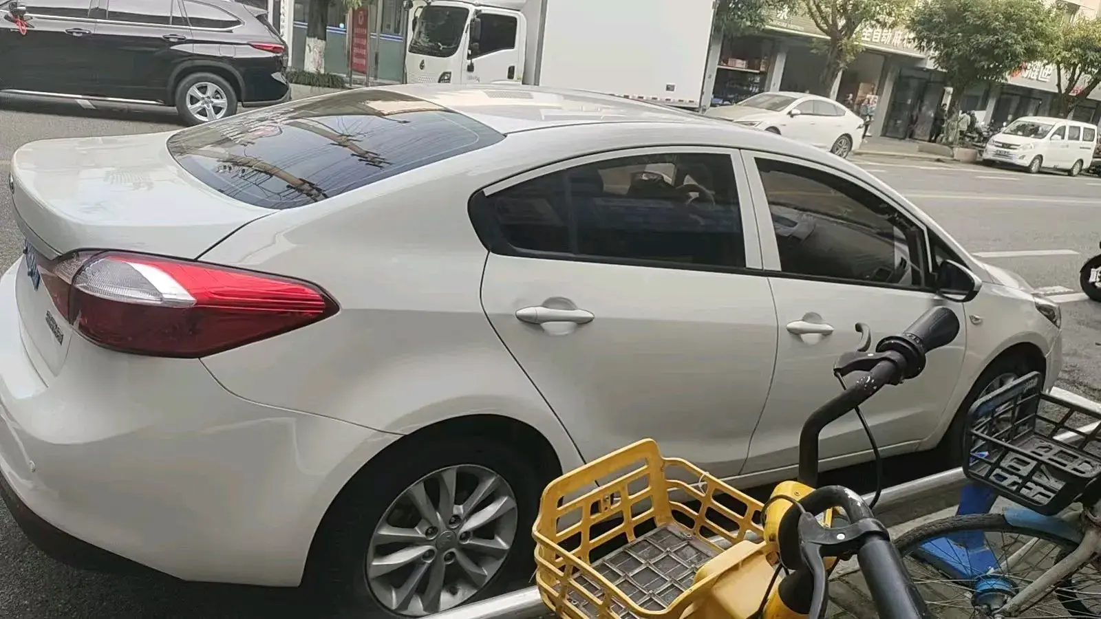 2016 KIA K3 thumbnail 2