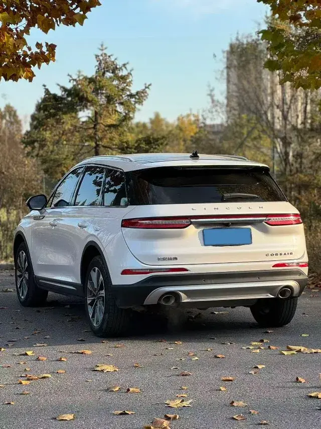 2022 LINCOLN CORSAIR thumbnail 3