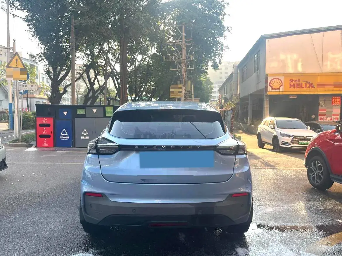 2020 GEOMETRY C thumbnail 3