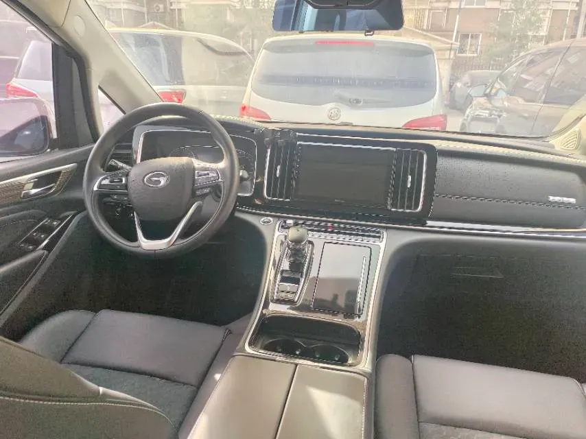 2021 GAC Trumpchi M8 2.0T 252HP L4 8AT,autocango,china used car exporter,china ev exporter,chinese used car exporter,chinese used ev exporter