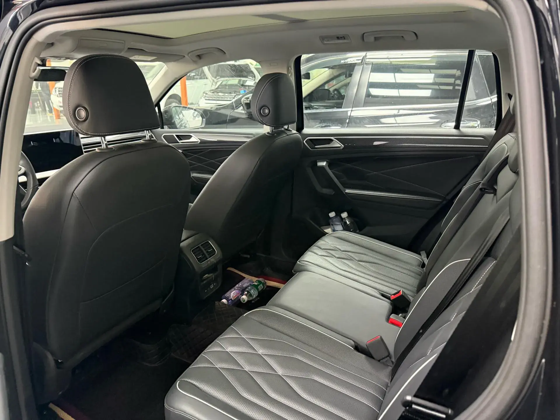 2024 VOLKSWAGEN TIGUAN thumbnail 4