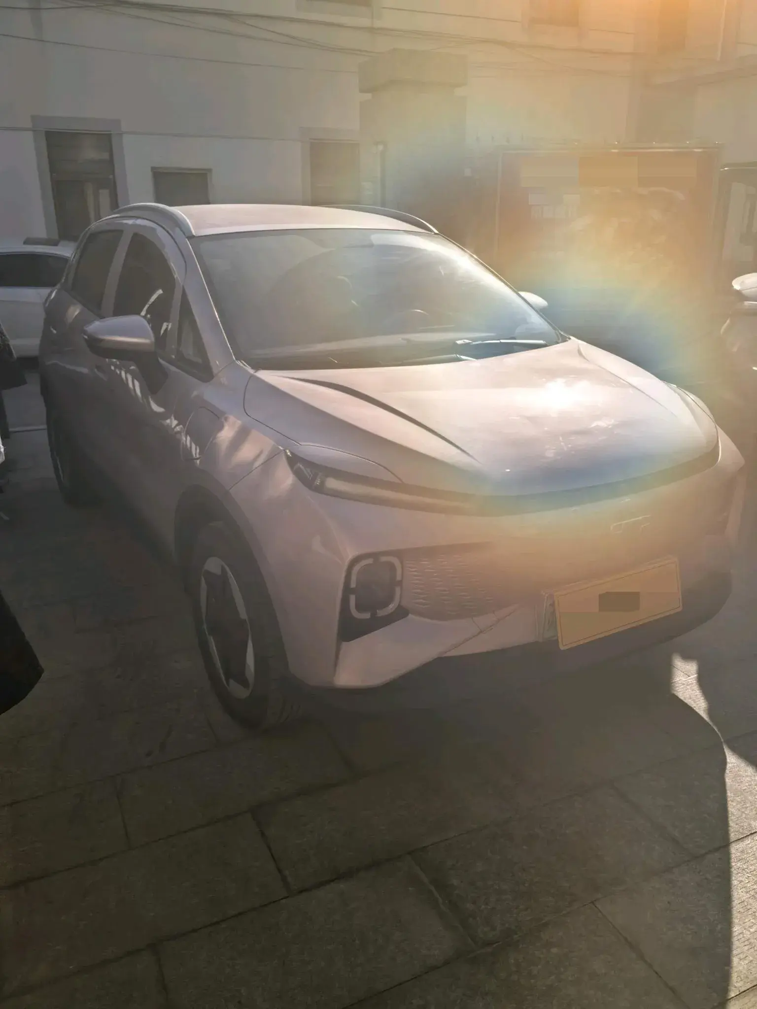 2024 GEOMETRY E thumbnail 3