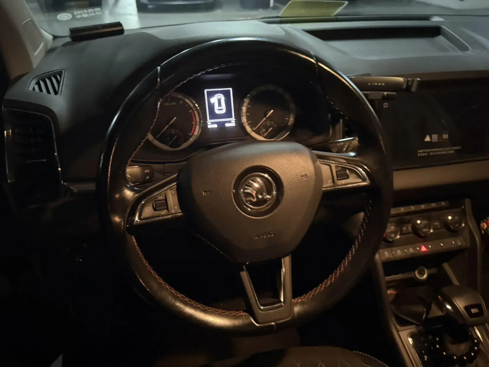 2018 SKODA KAROQ thumbnail 4